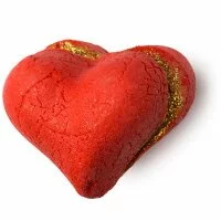 Lush Heart Throb Bubble Bar £3.65 valentines day gift ideas for her under £5
