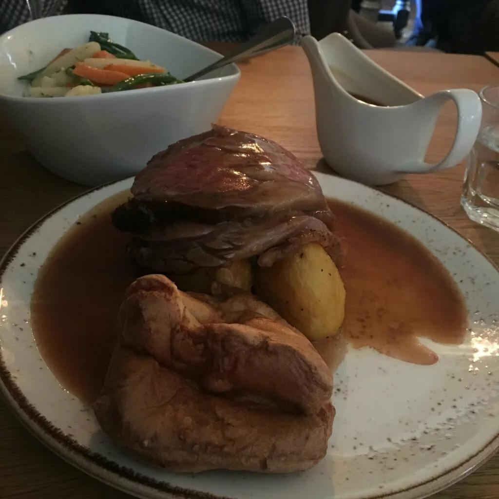 Countryside pub in the cotswolds serving a good sunday roast lunch beef minchinhampton village stylish